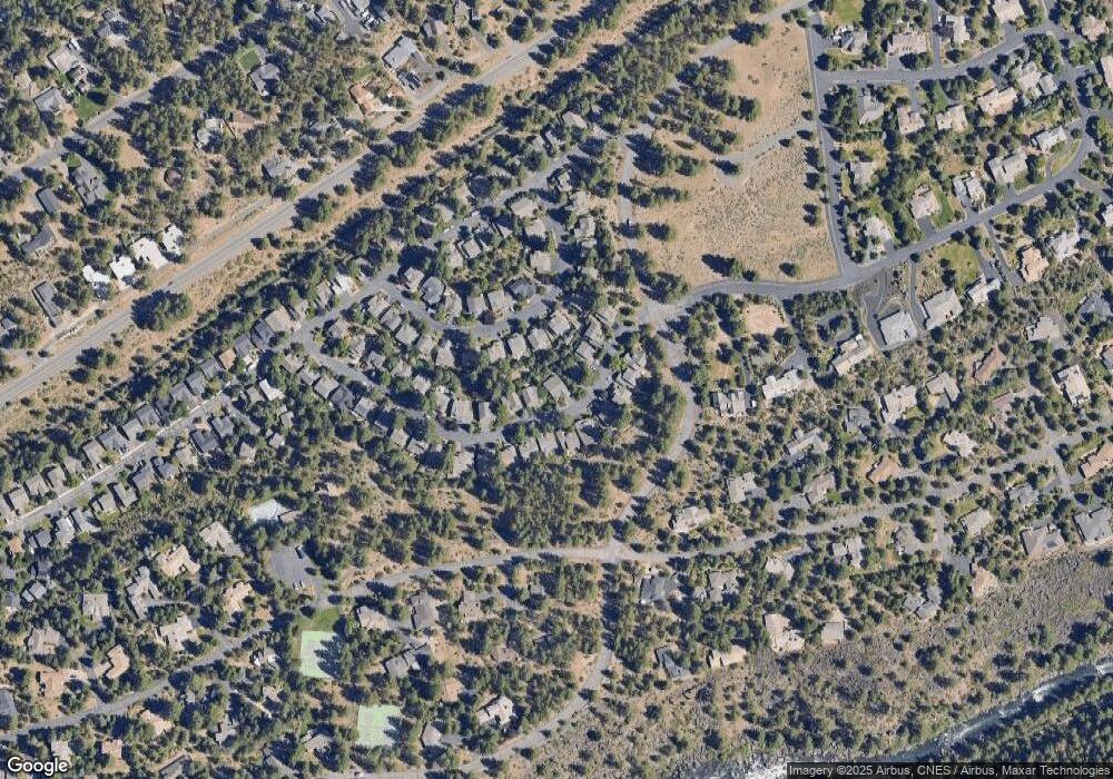 19562 Meadowbrook Dr, Bend, OR 97702 - photo 1