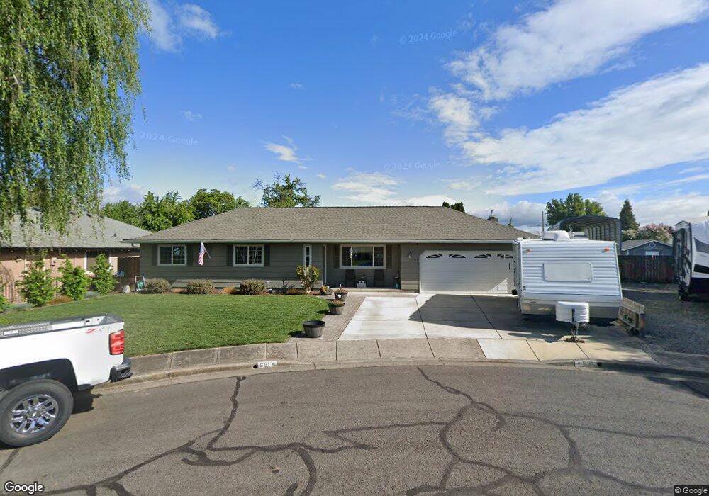 661 Prairie Rd, Central Point, OR 97502 - photo 1