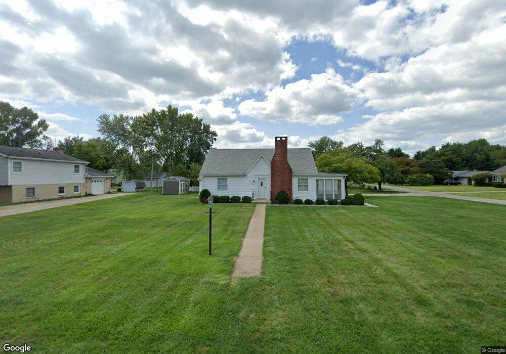 3342 Spruce St, Columbus, IN 47203 - photo 1