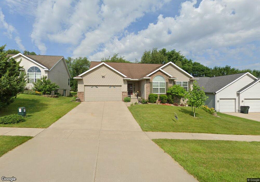 3000 27th St SW, Cedar Rapids, IA 52404 - photo 1