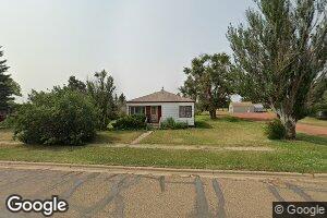 101 W 3rd St, Regent, ND 58650