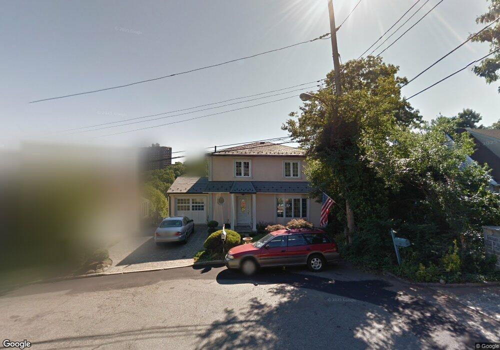 78 Cedarcliff Rd, Staten Island, NY 10301 - photo 1