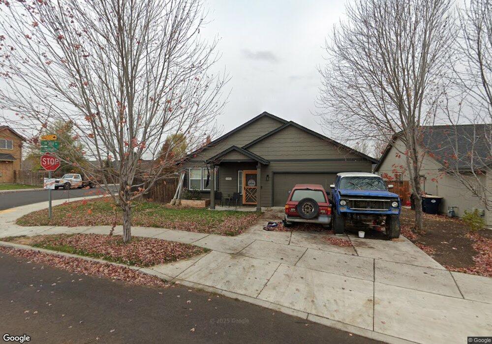 3102 SW Obsidian Ct, Redmond, OR 97756 - photo 1