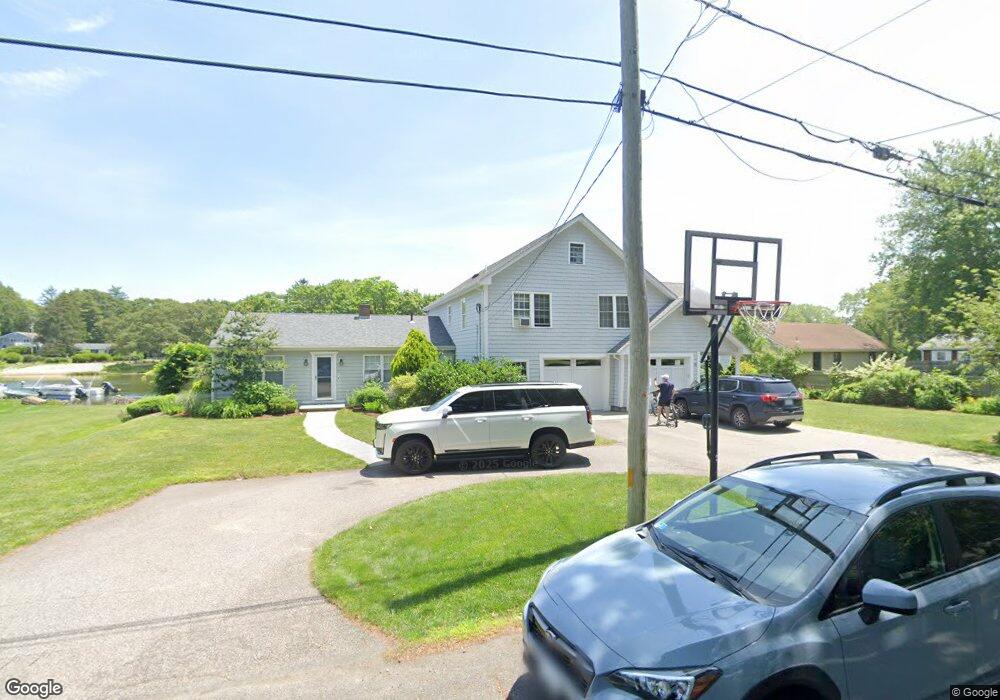 73 Riverside Dr, Wakefield, RI 02879 - photo 1