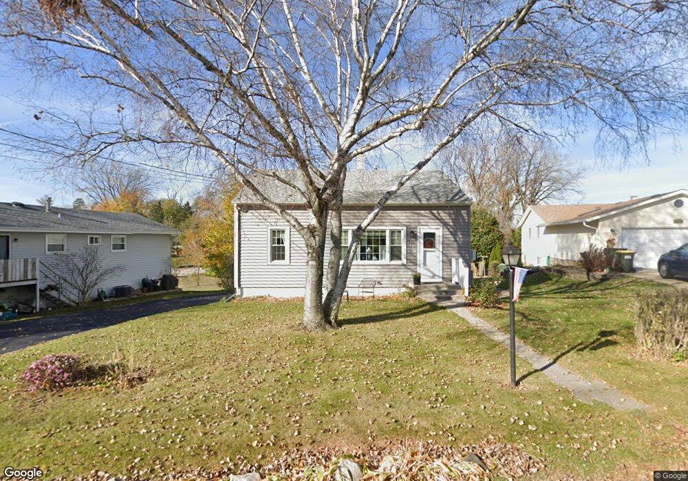 313 Ramble Rd, Lake In the Hills, IL 60156 - photo 1