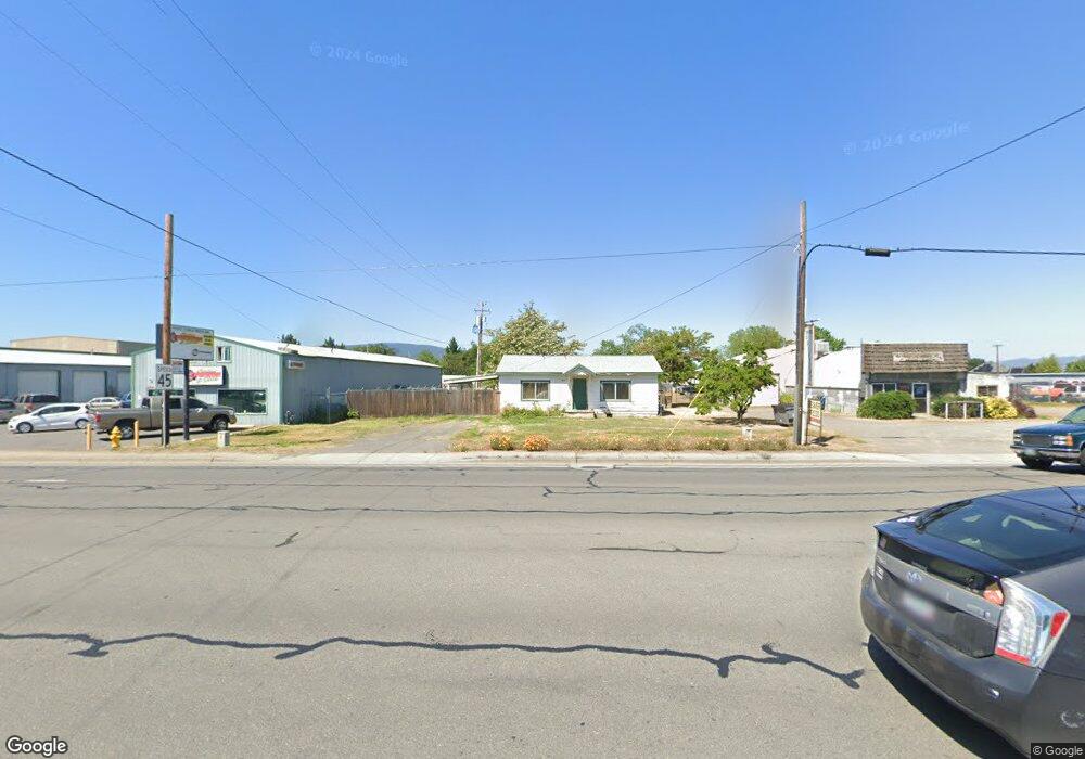 4517 Table Rock 4521 Rd, Central Point, OR - photo 1