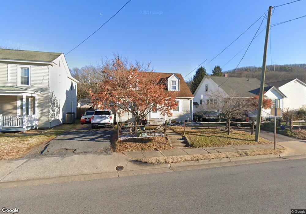 244 S Delphine Ave, Waynesboro, VA 22980 - photo 1