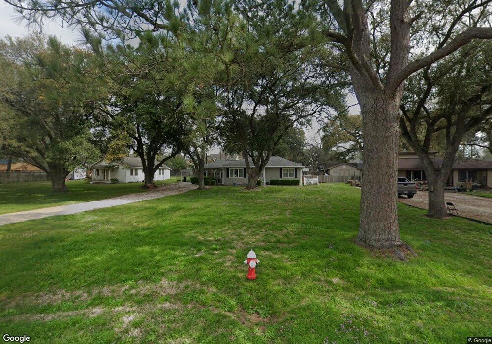 409 Roxanne St, Tomball, TX 77375 - photo 1