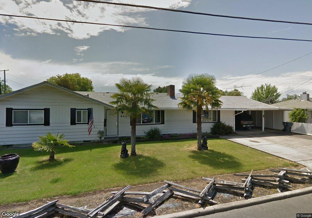 940 Oak St, Central Point, OR 97502 - photo 1