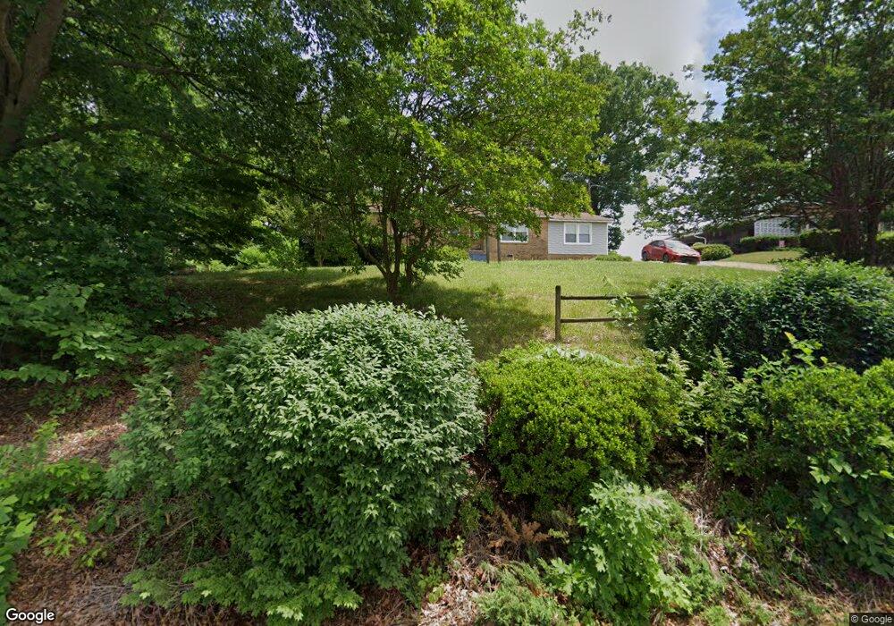 607 S Greenbriar Rd, Statesville, NC 28625 - photo 1