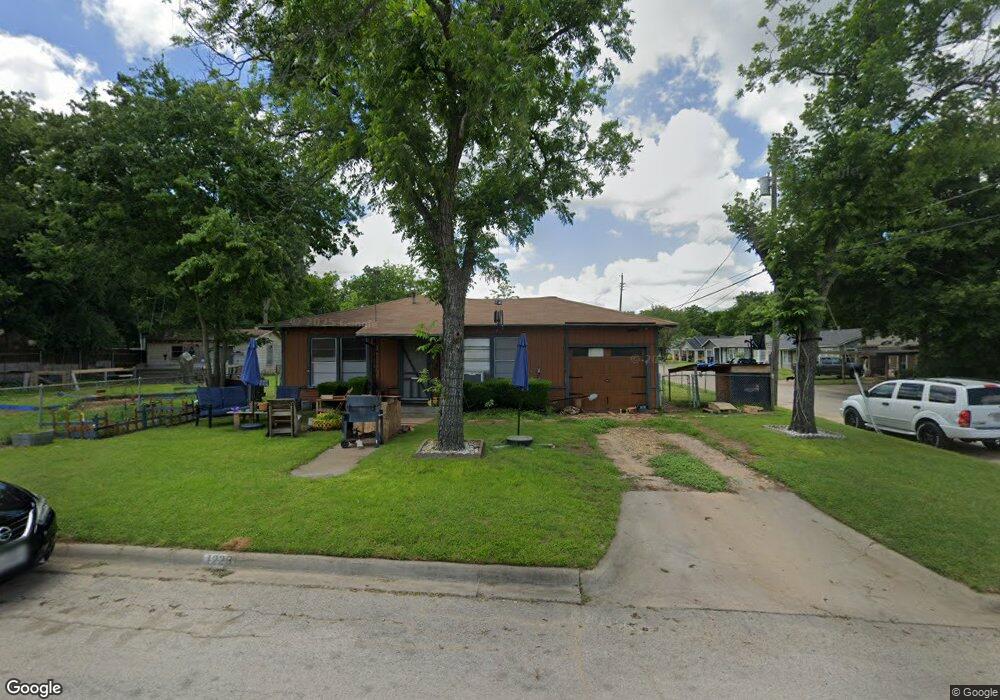 1223 N Douglas Ave, Cleburne, TX 76033 - photo 1