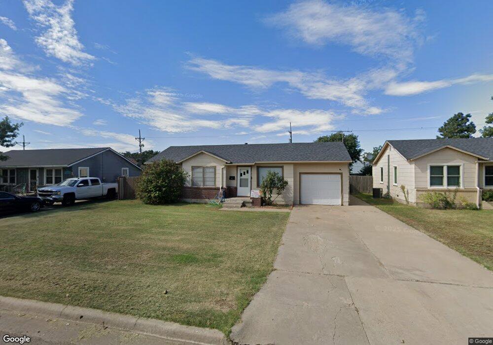 207 Cherry Ave, Dumas, TX 79029 - photo 1