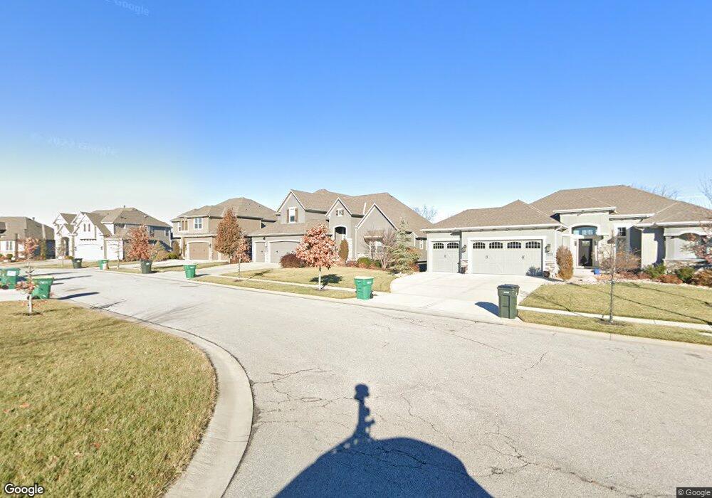 10404 W 170th Place, Overland Park, KS 66221 - photo 1