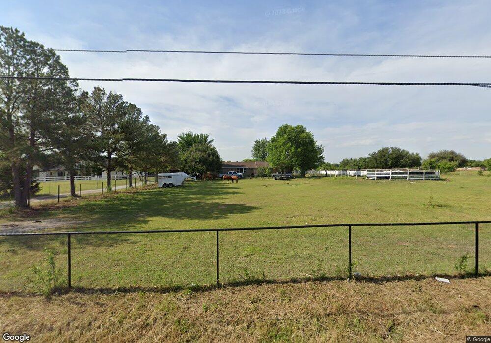 945 Fox Ln, Azle, TX 76020 - photo 1