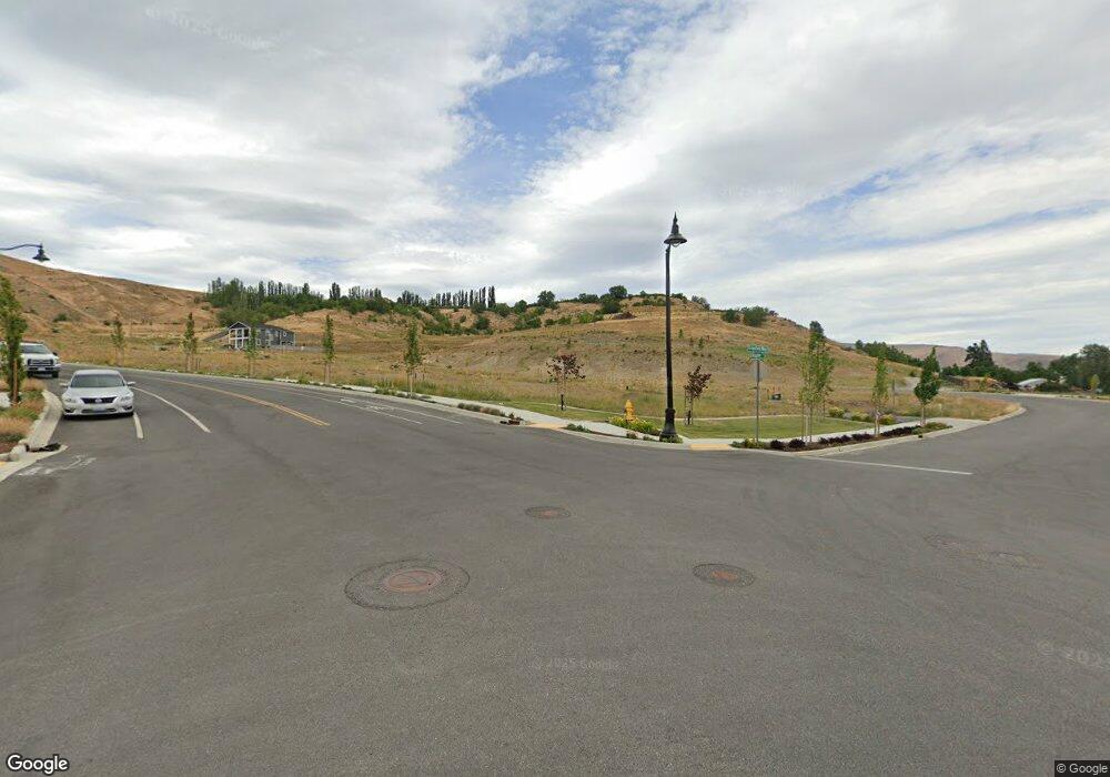 2104 Maple St, Wenatchee, WA 98801 - photo 1