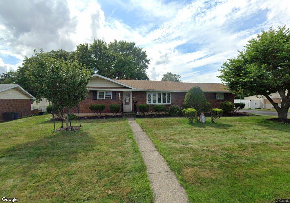 342 Roosevelt St, Freemansburg, PA 18017 - photo 1