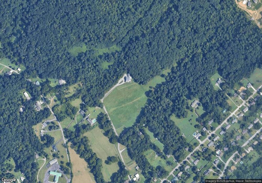 629 Highland View Dr, Knoxville, TN 37920 - photo 1