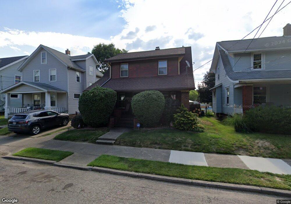 924 Forest Ave SW, Canton, OH 44710 - photo 1