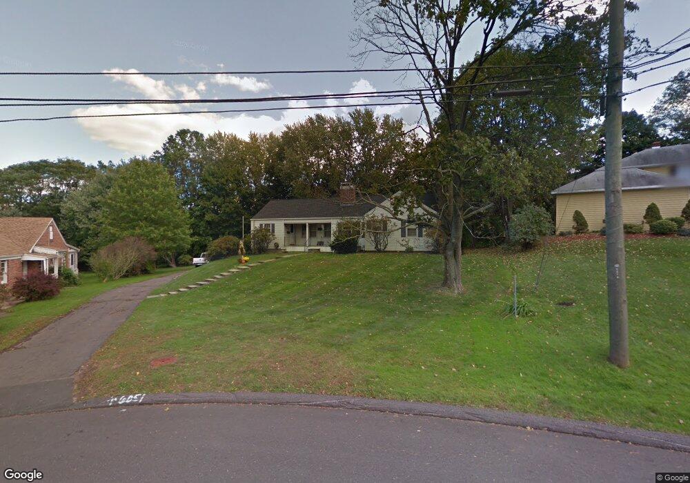 37 Hooker Dr, West Hartford, CT 06107 - photo 1