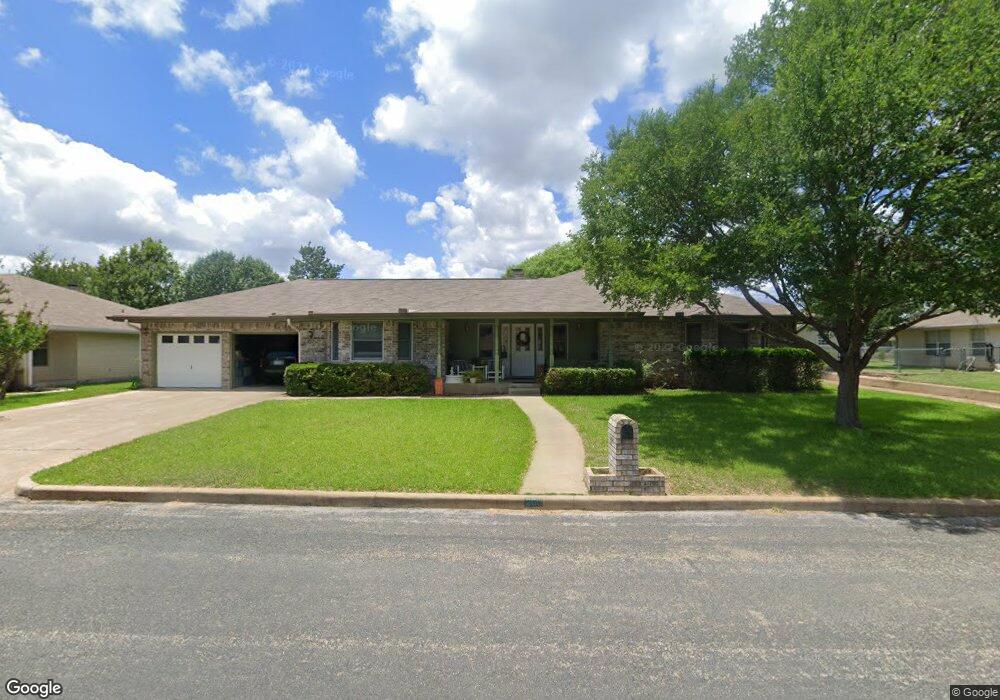 209 Edgewood Dr, Fredericksburg, TX 78624 - photo 1