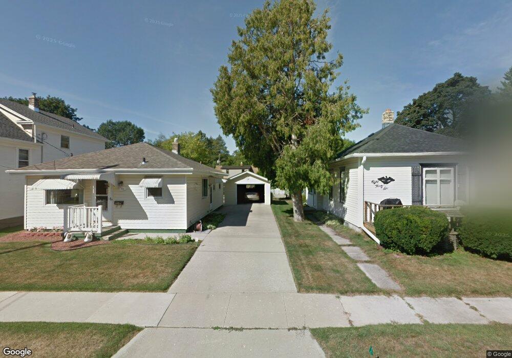 846 N 19th St, Manitowoc, WI 54220 - photo 1