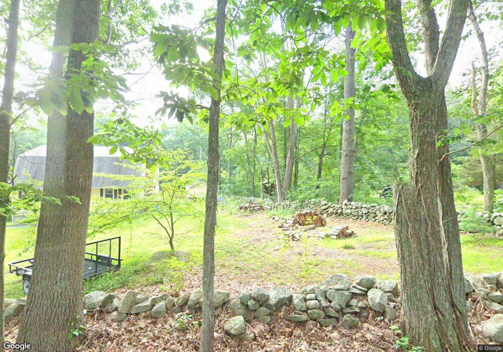 102 Monroe St, Douglas, MA 01516 - photo 1