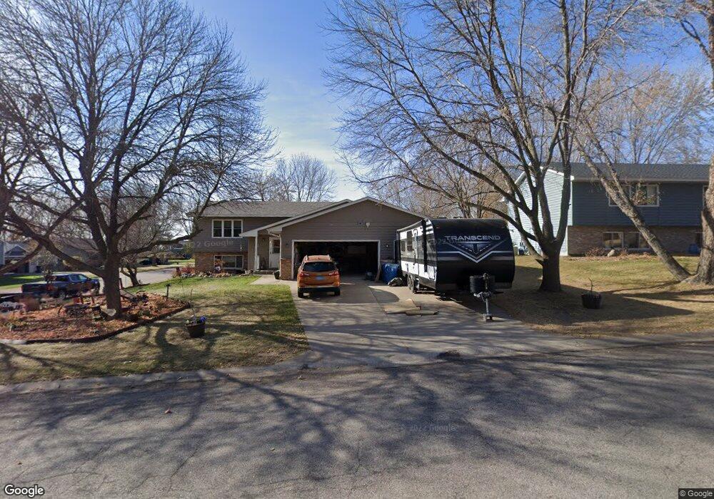 1903 E Highview Dr, Sauk Rapids, MN 56379 - photo 1