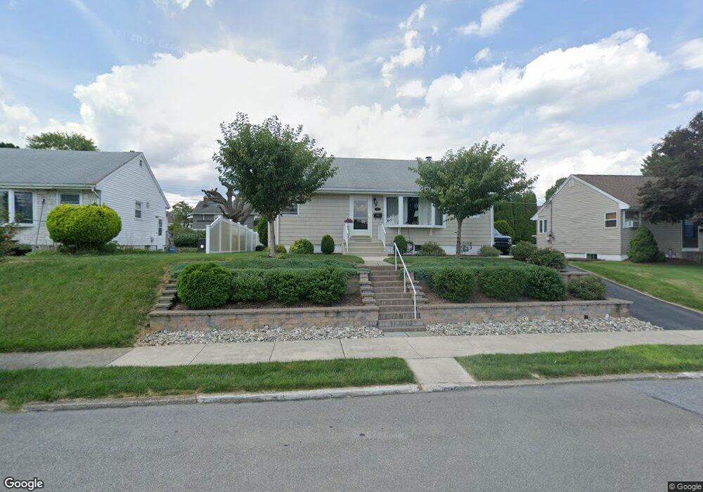 1530 Dale Ln, Bethlehem, PA 18018 - photo 1