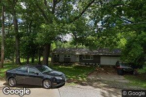21 Circle Dr, Decatur, IL 62521