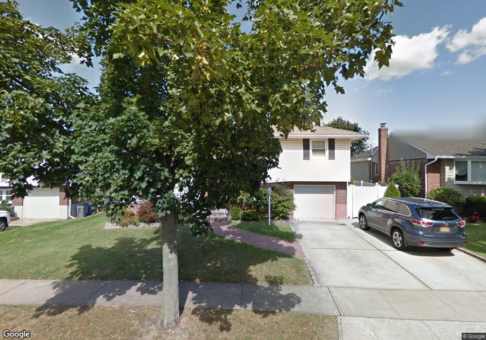 826 Franklin Place, Franklin Square, NY 11010 - photo 1