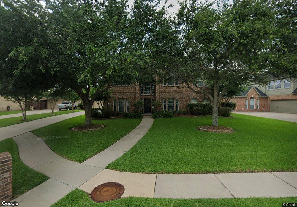 2004 Sparrow Cir, Friendswood, TX 77546 - photo 1