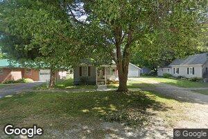 313 E South St, Moweaqua, IL 62550