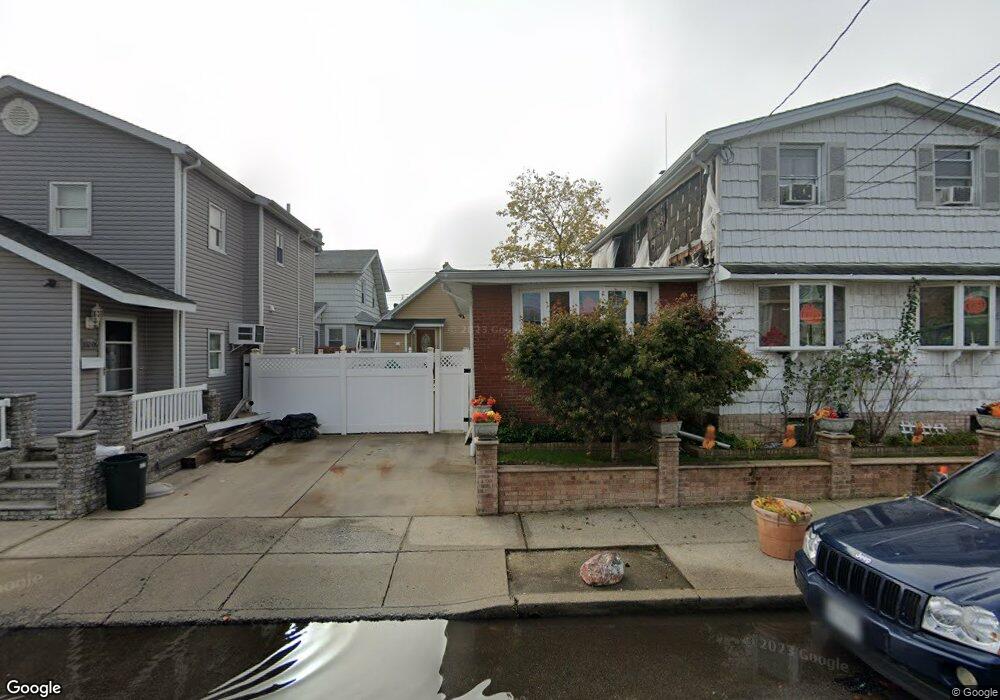 102-06 159th Rd, Jamaica, NY 11414 - photo 1