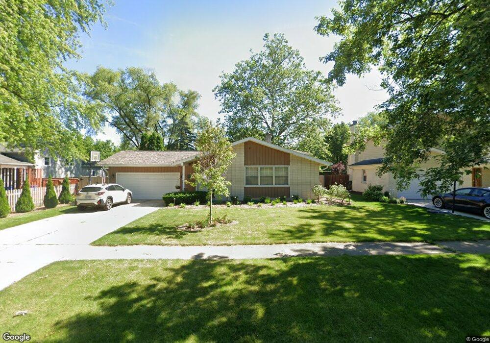 1208 Sandpiper Ln, Naperville, IL 60540 - photo 1