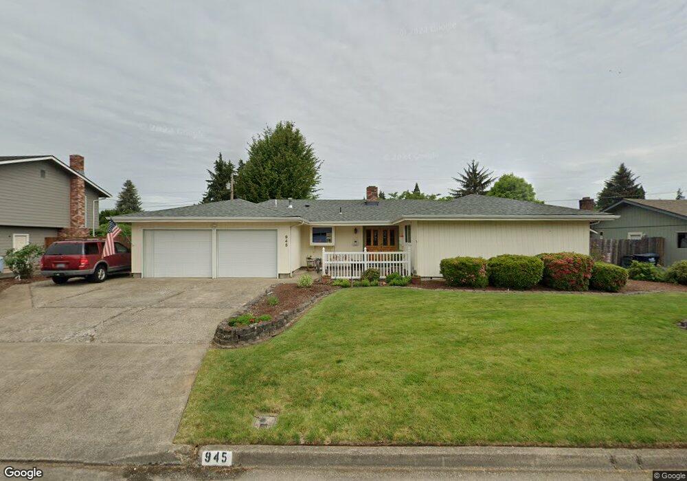 945 Fayette Ave, Eugene, OR 97404 - photo 1
