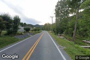 1207 Greenbrier Dr, Hinton, WV 25951