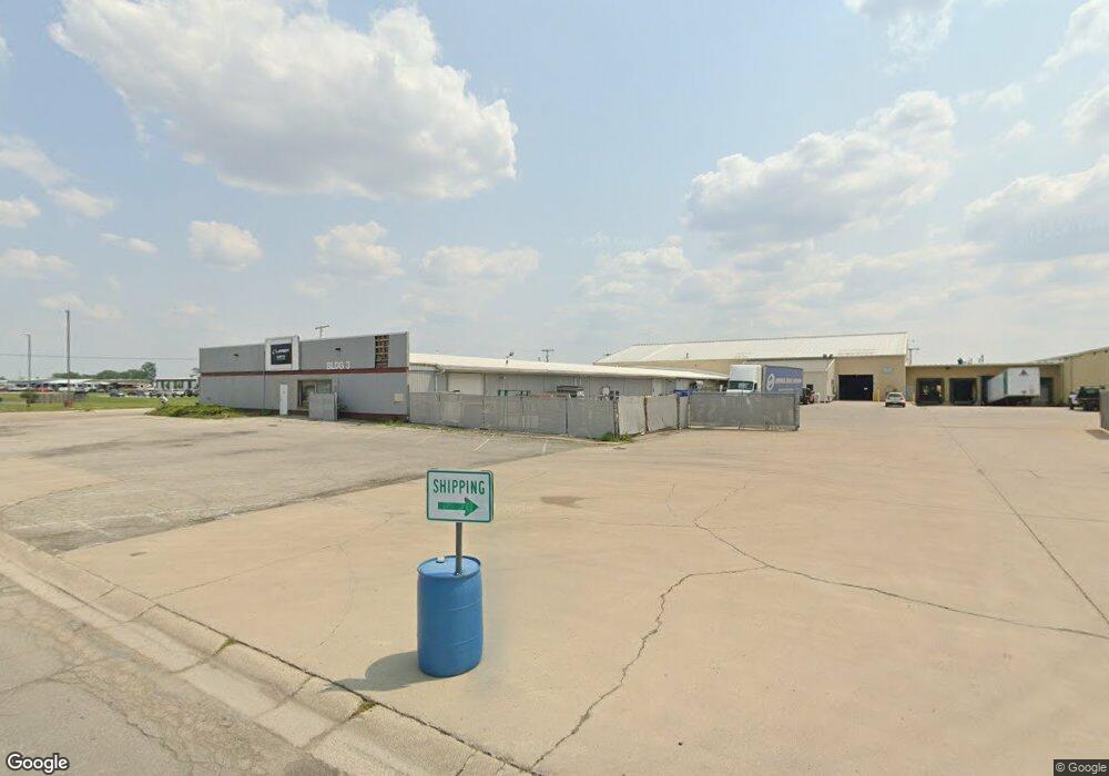 1255 E Lincoln St, Nappanee, IN 46550 - photo 1