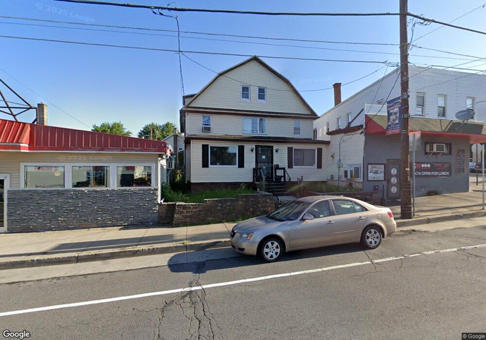 225 E Drinker St, Dunmore, PA 18512 - photo 1