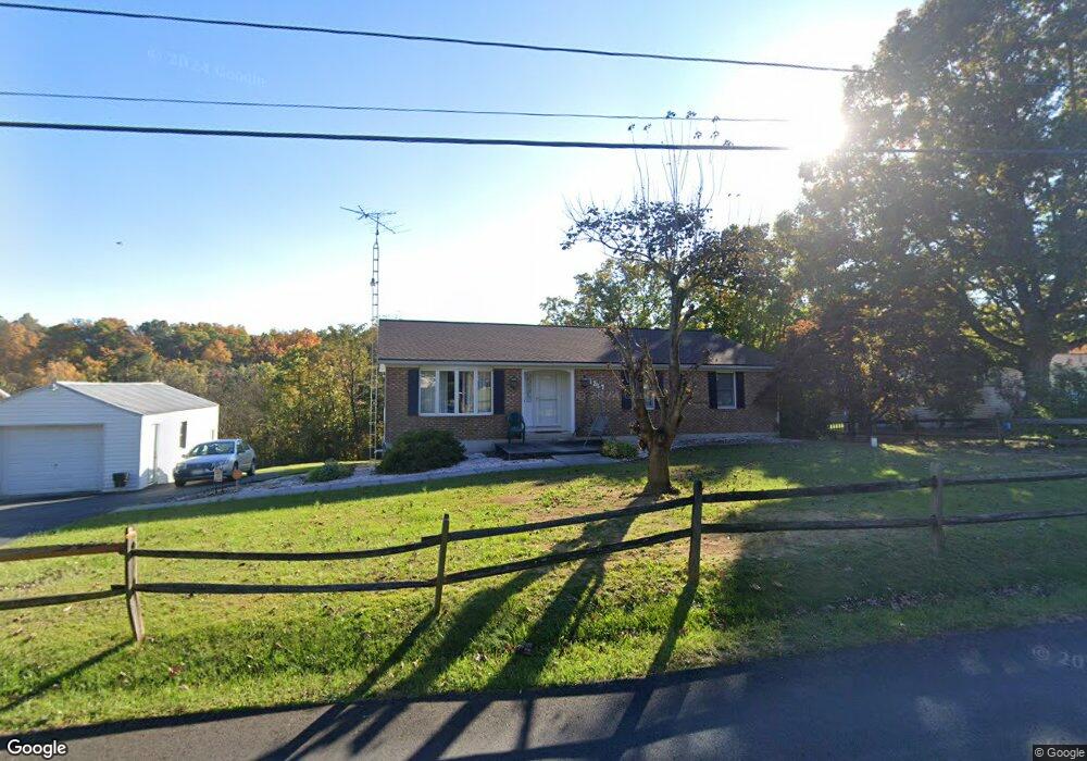 1227 Three Run Rd, Bunker Hill, WV 25413 - photo 1