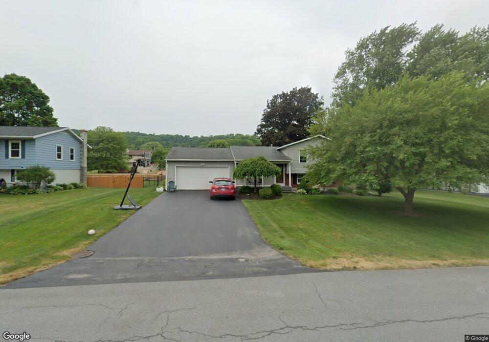 506 Valley Dr W, Chittenango, NY 13037 - photo 1