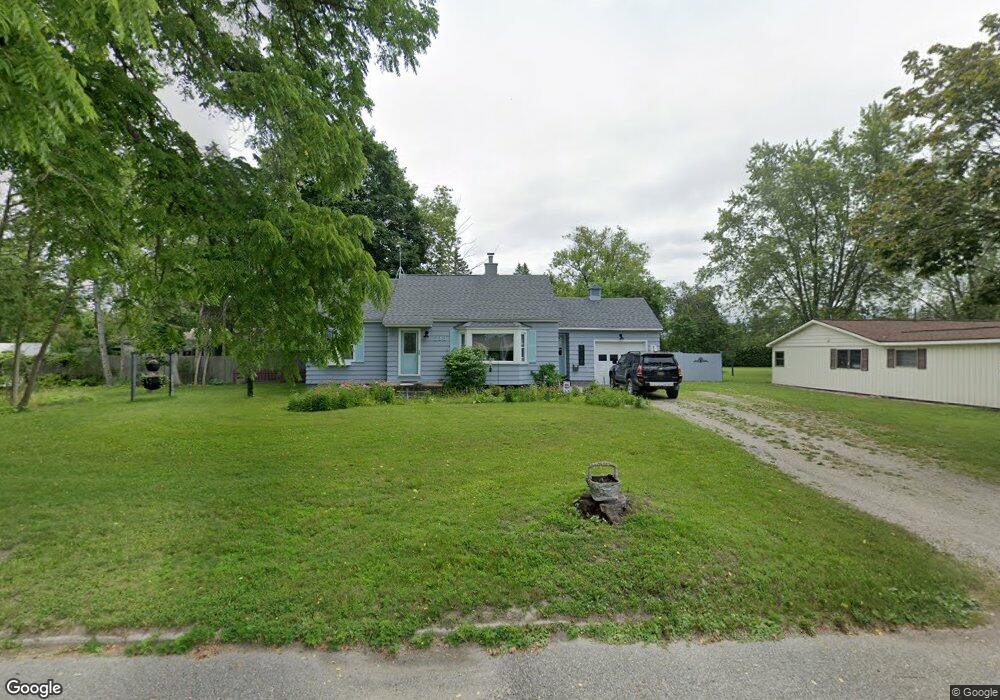 213 S E St, Cheboygan, MI 49721 - photo 1