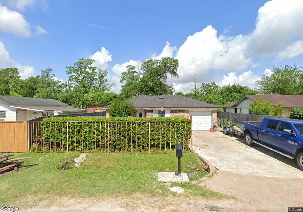 7103 Sunnyhill St, Houston, TX 77088 - photo 1