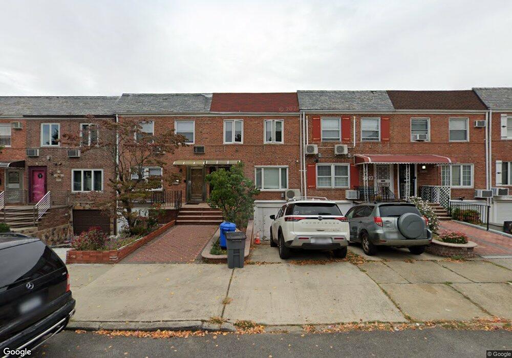 7019 174th St, Fresh Meadows, NY 11365 - photo 1