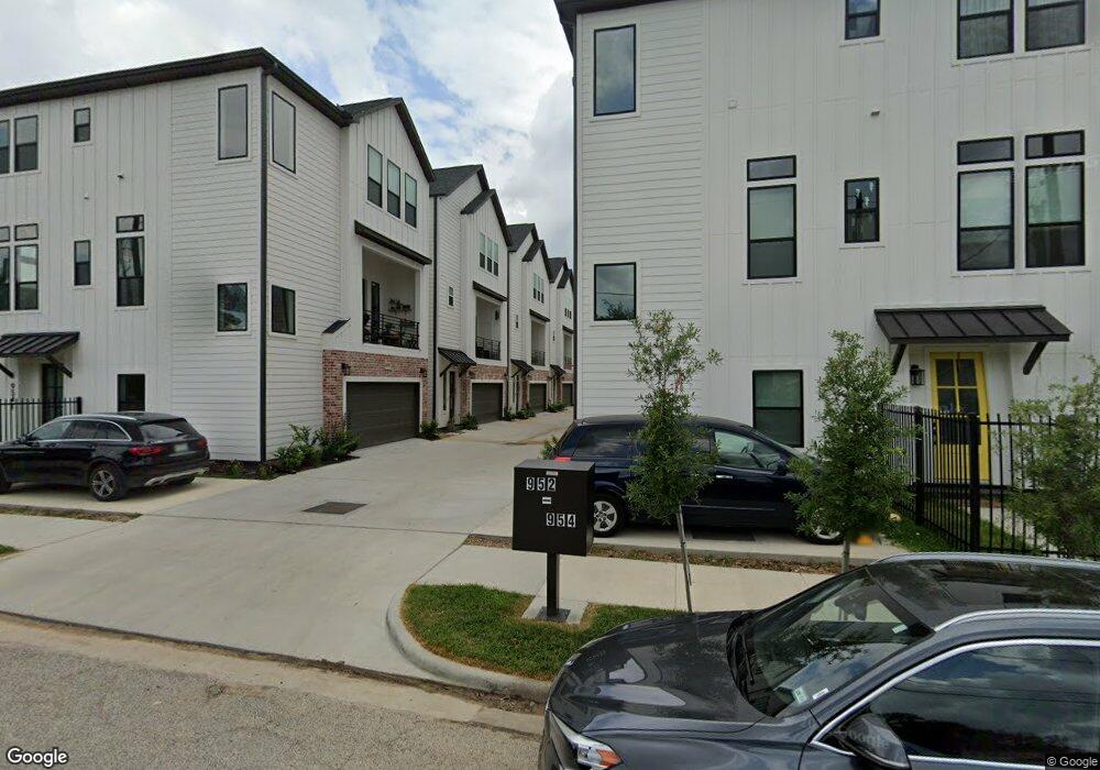 954 Fisher St, Houston, TX 77018 - photo 1