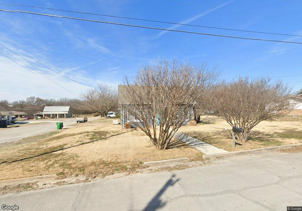 1106 S Trinity St, Decatur, TX 76234 - photo 1