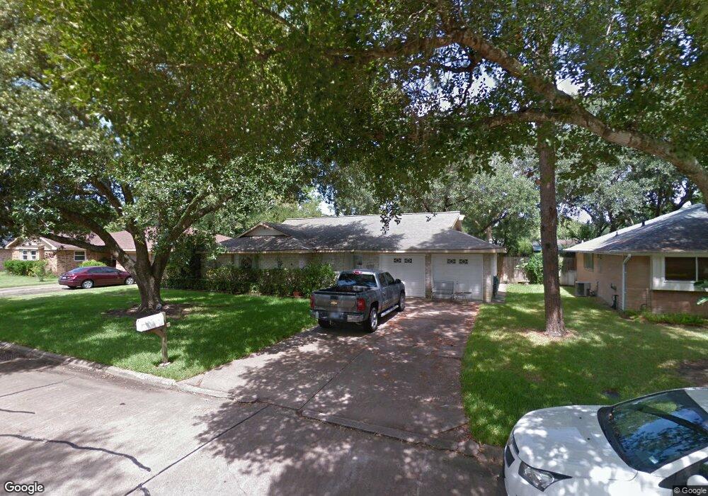 514 Heather Ln, Friendswood, TX 77546 - photo 1