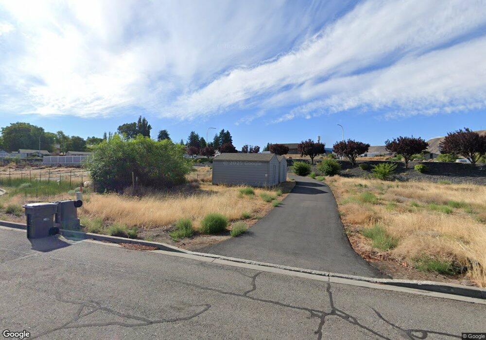 302 Colorado Ave, East Wenatchee, WA 98802 - photo 1