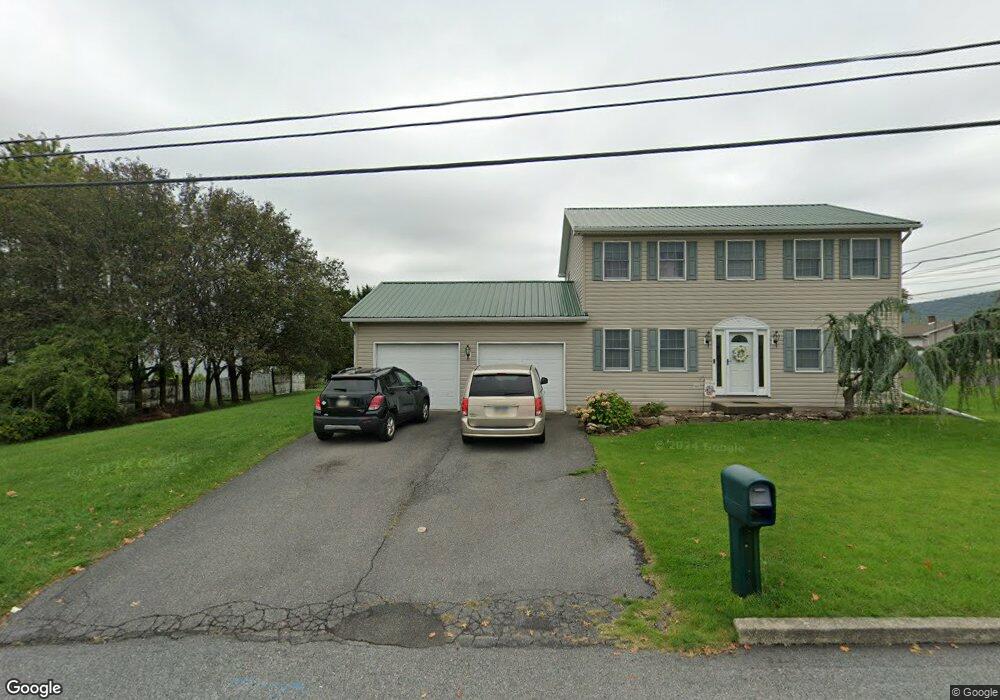 101 Crestmont St, Pen Argyl, PA 18072 - photo 1