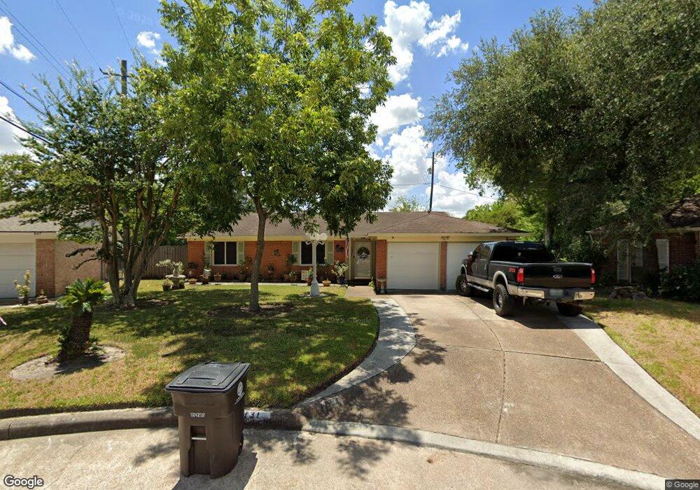 831 Lyngrove Dr, Houston, TX 77038 - photo 1