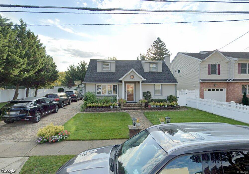 200 Averill Blvd, Franklin Square, NY 11010 - photo 1